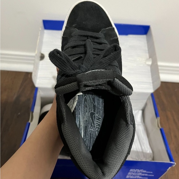 Nike Blazer - Picture 3 of 4